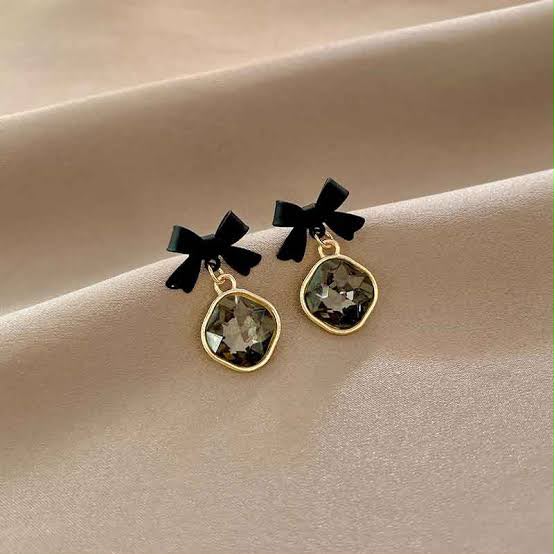 BLACK BOW KOREAN EARRING